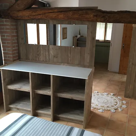 La Maison Au Bout De L'allee *