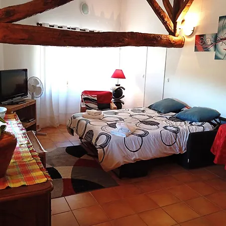 La Maison Au Bout De L'allee * Carbes