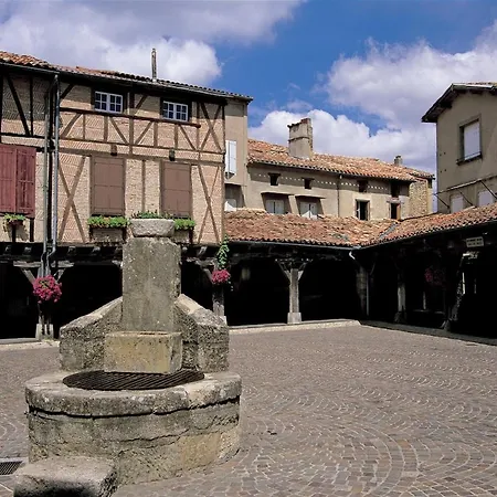 La Maison Au Bout De L'allee