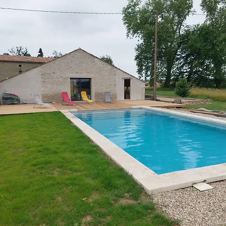 Сasa de vacaciones La Maison Au Bout De L'allée Carbes
