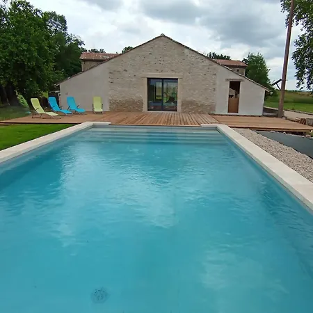 別荘 La Maison Au Bout De L'allee *