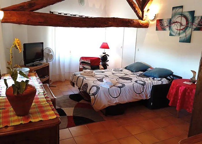 La Maison Au Bout De L'allee * Carbes