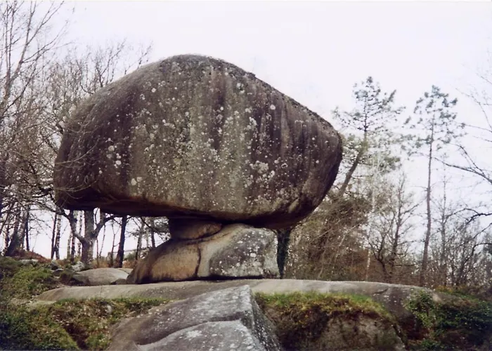 La Maison Au Bout De L'allee * Carbes